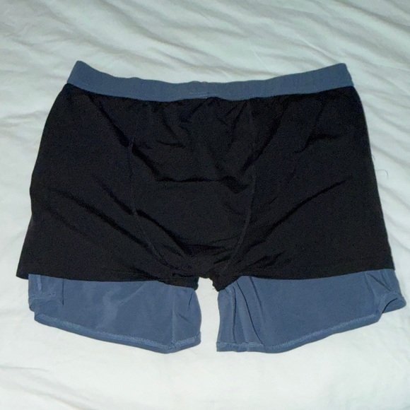 Vuori Men's Slate Blue Athletic Shorts 5’ Lined - Picture 4 of 7